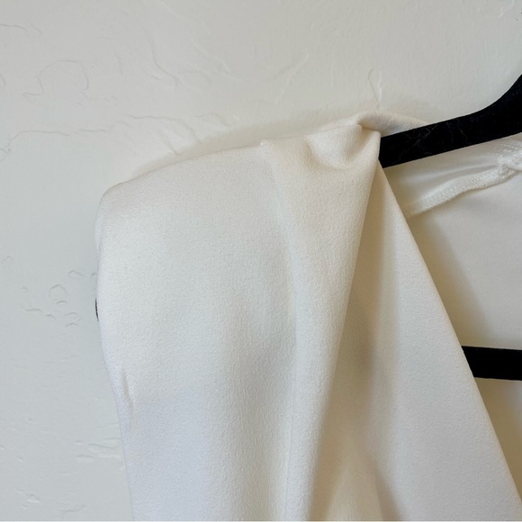 Express Cream Colored Plunge Bodysuit NWOT - Picture 5 of 8